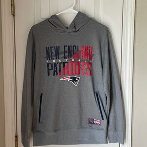New England Patriots Hoodie - Men’s size small - excellent condition
